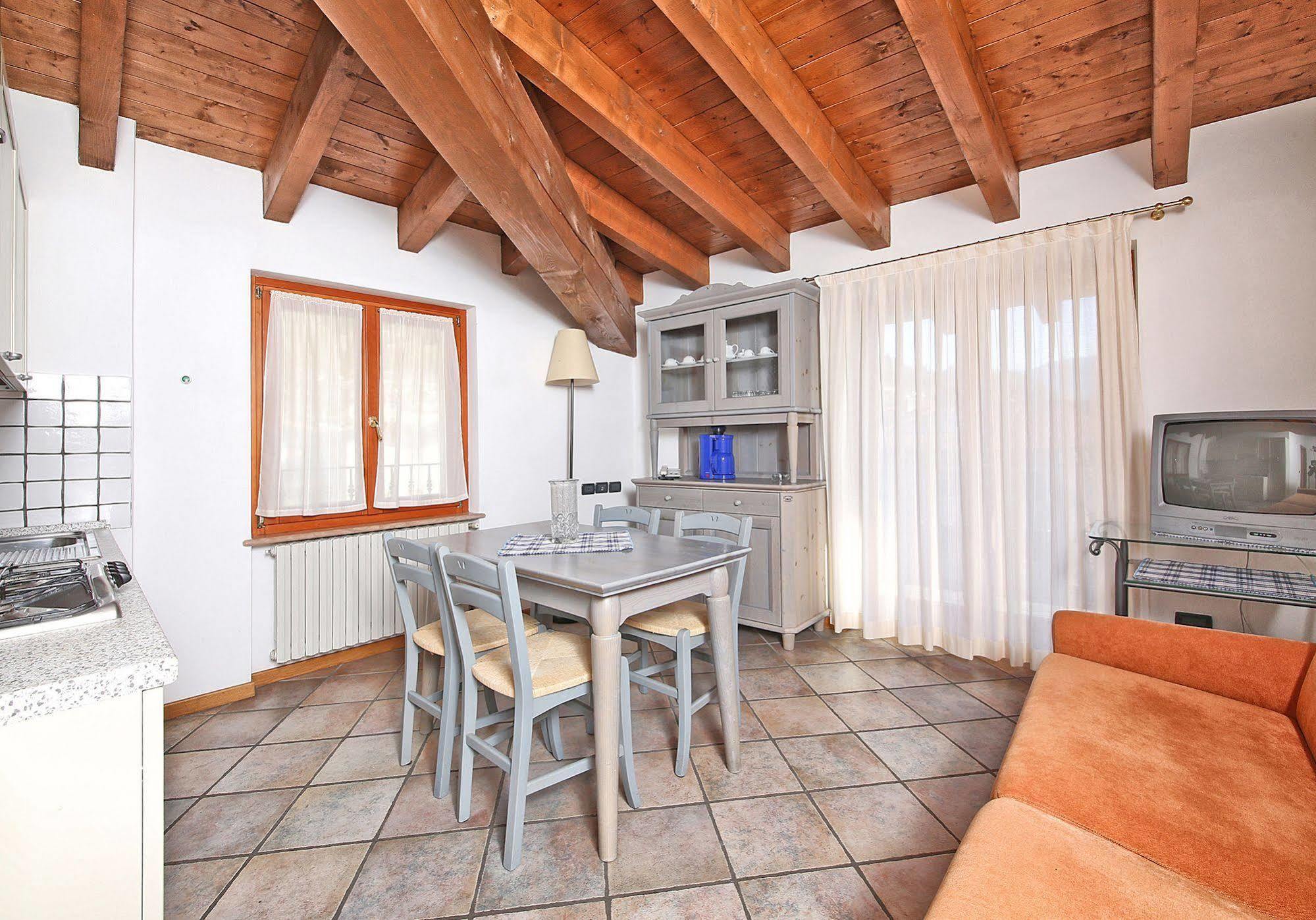 Residence Casa Gardola, Gtsgroup Tignale Buitenkant foto