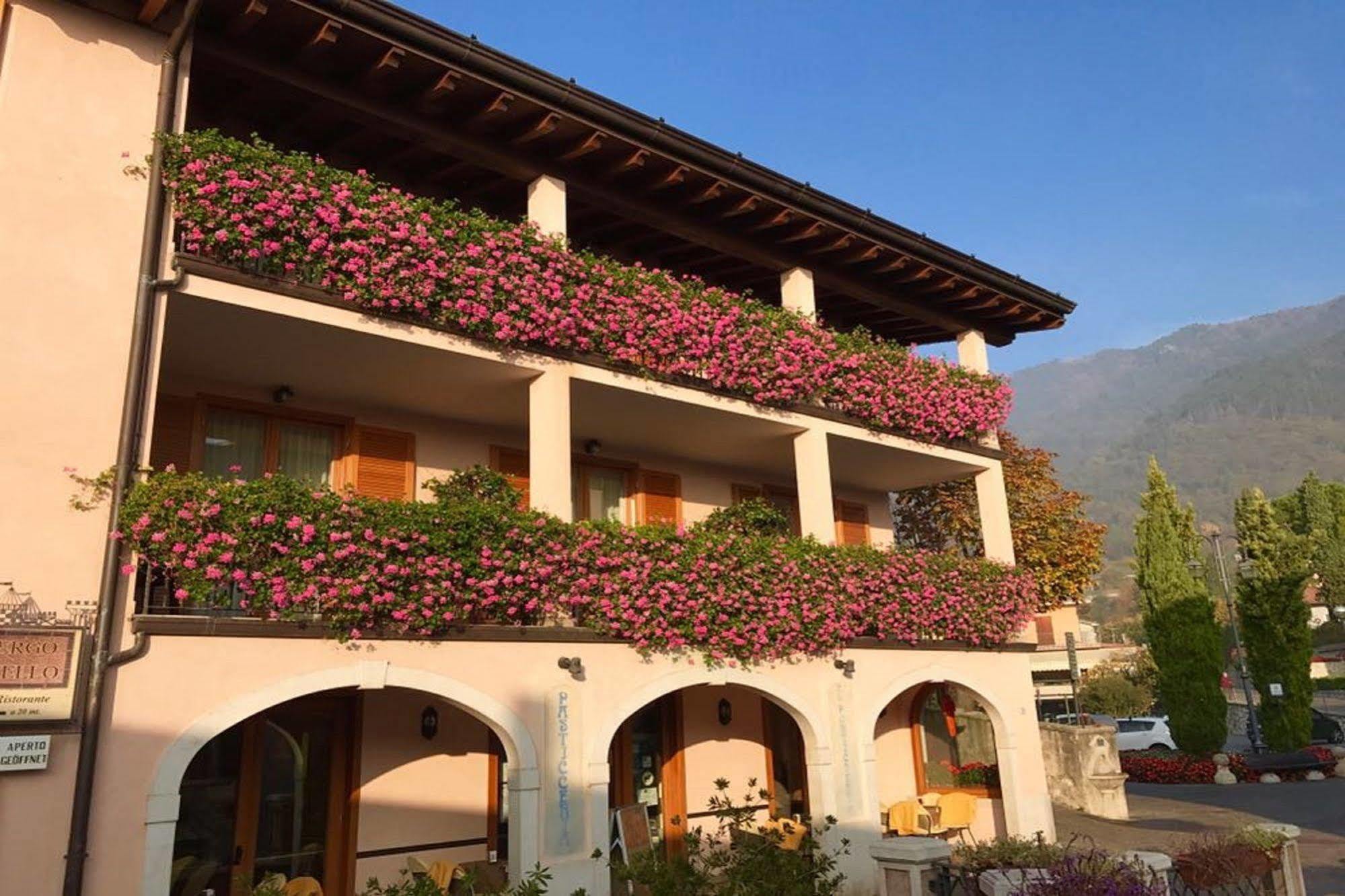 Residence Casa Gardola, Gtsgroup Tignale Buitenkant foto