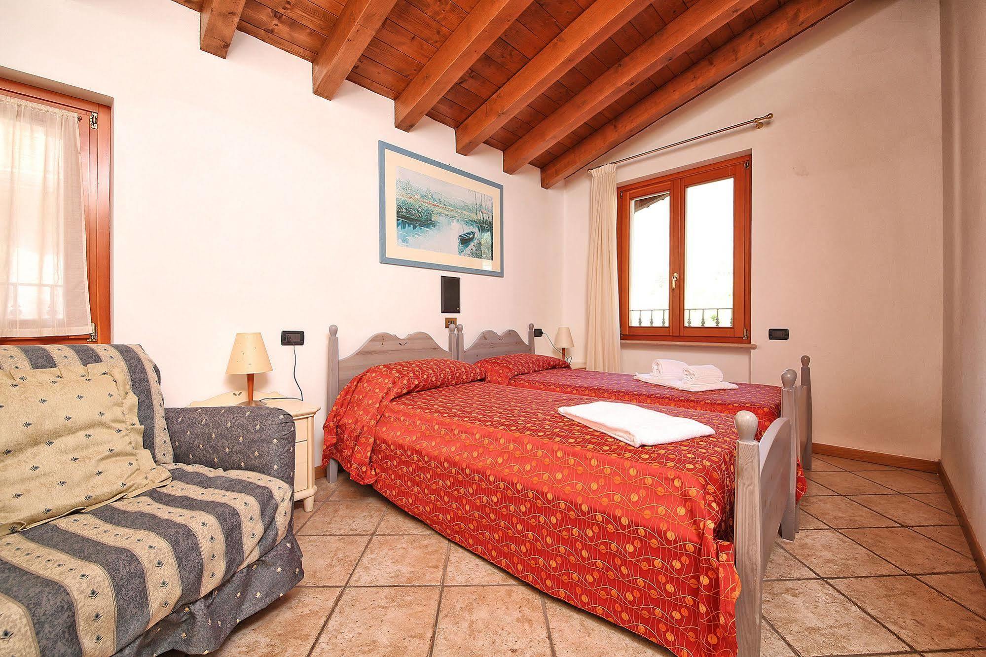 Residence Casa Gardola, Gtsgroup Tignale Buitenkant foto