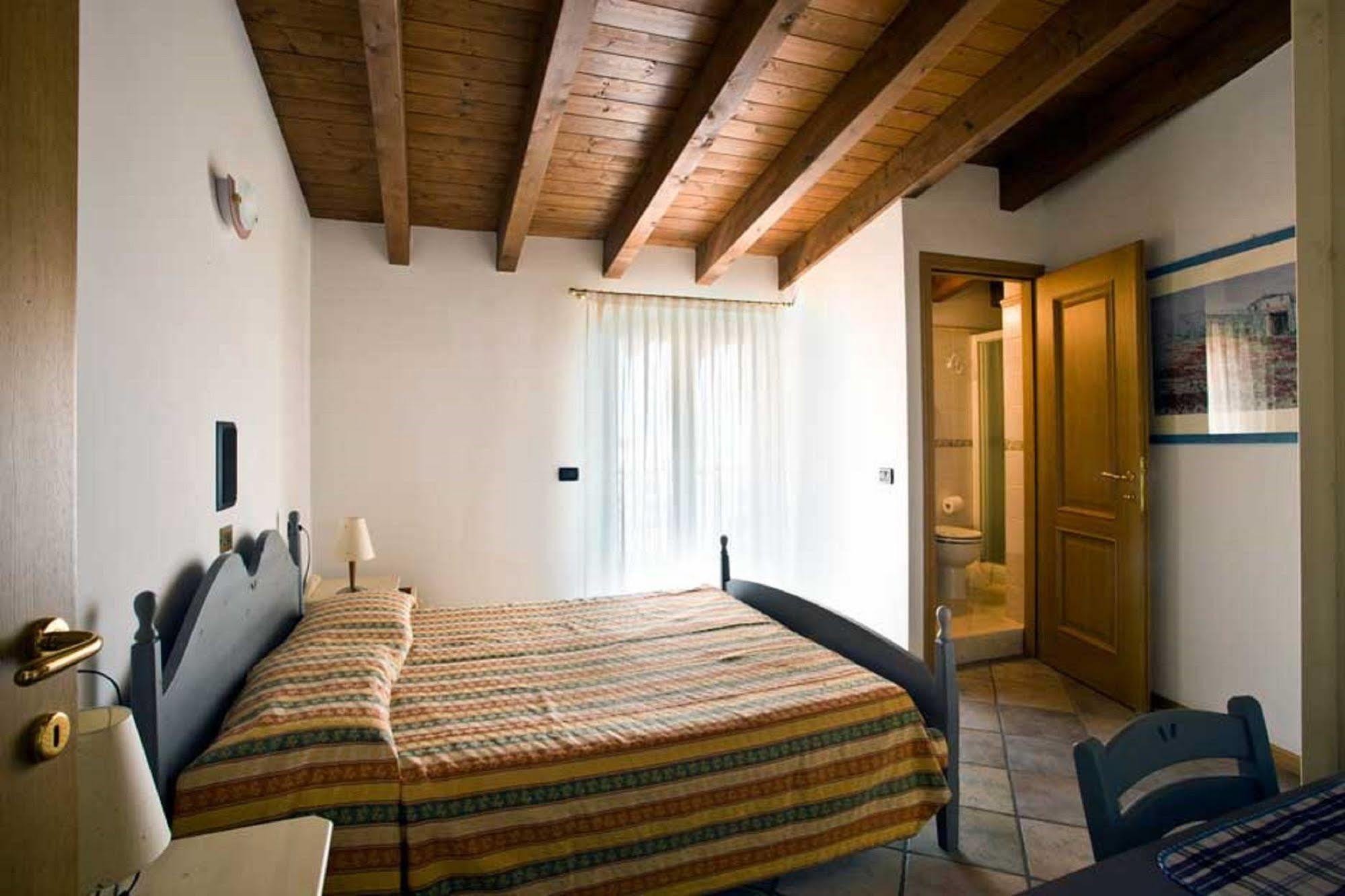 Residence Casa Gardola, Gtsgroup Tignale Buitenkant foto
