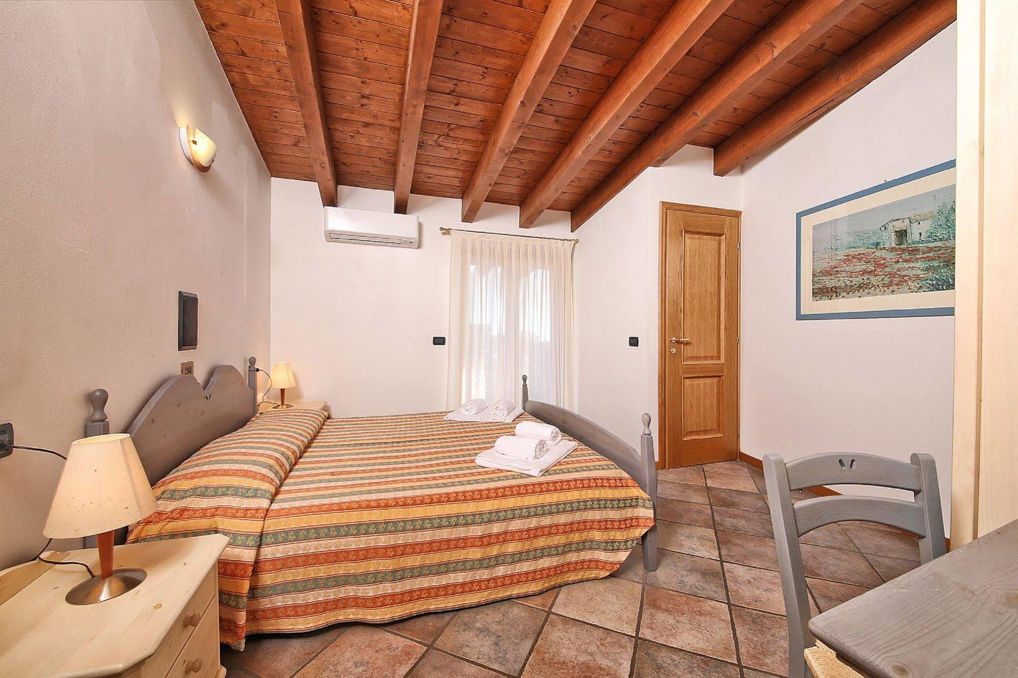Residence Casa Gardola, Gtsgroup Tignale Buitenkant foto